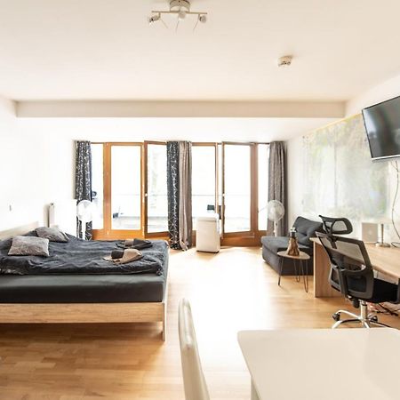 Private Apartment In The Center Of Berlin Luaran gambar